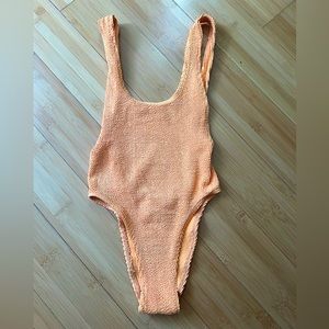 LIKE NEW BONDEYE 1PC